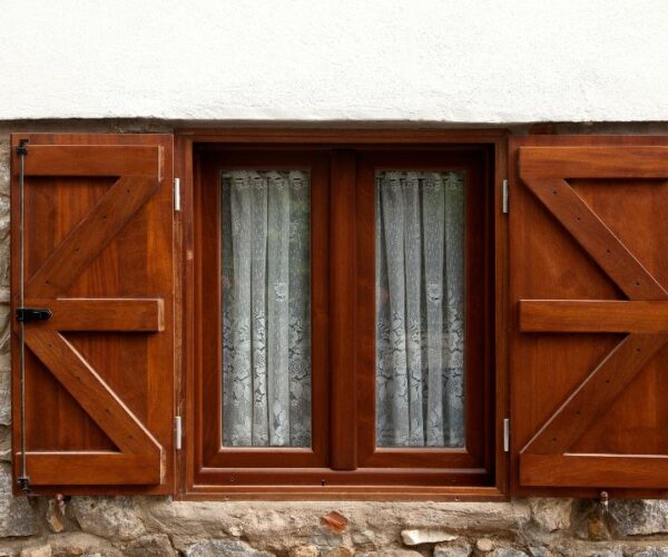 Lesena okna za vaš dom